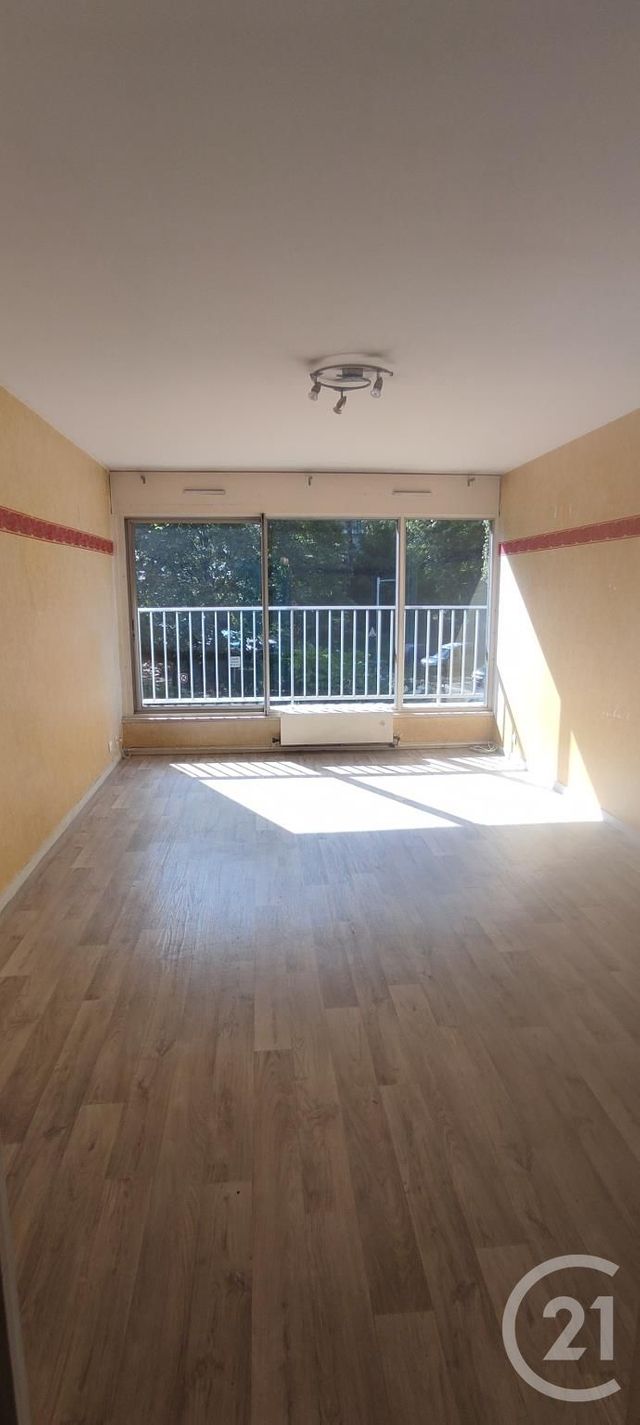 Appartement F2 à louer - 2 pièces - 53.38 m2 - BRUNOY - 91 - ILE-DE-FRANCE - Century 21 Lesueur Et Hörlin