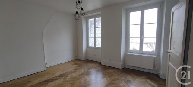 Appartement F2 à louer - 2 pièces - 46.7 m2 - CORBEIL ESSONNES - 91 - ILE-DE-FRANCE - Century 21 Lesueur Et Hörlin